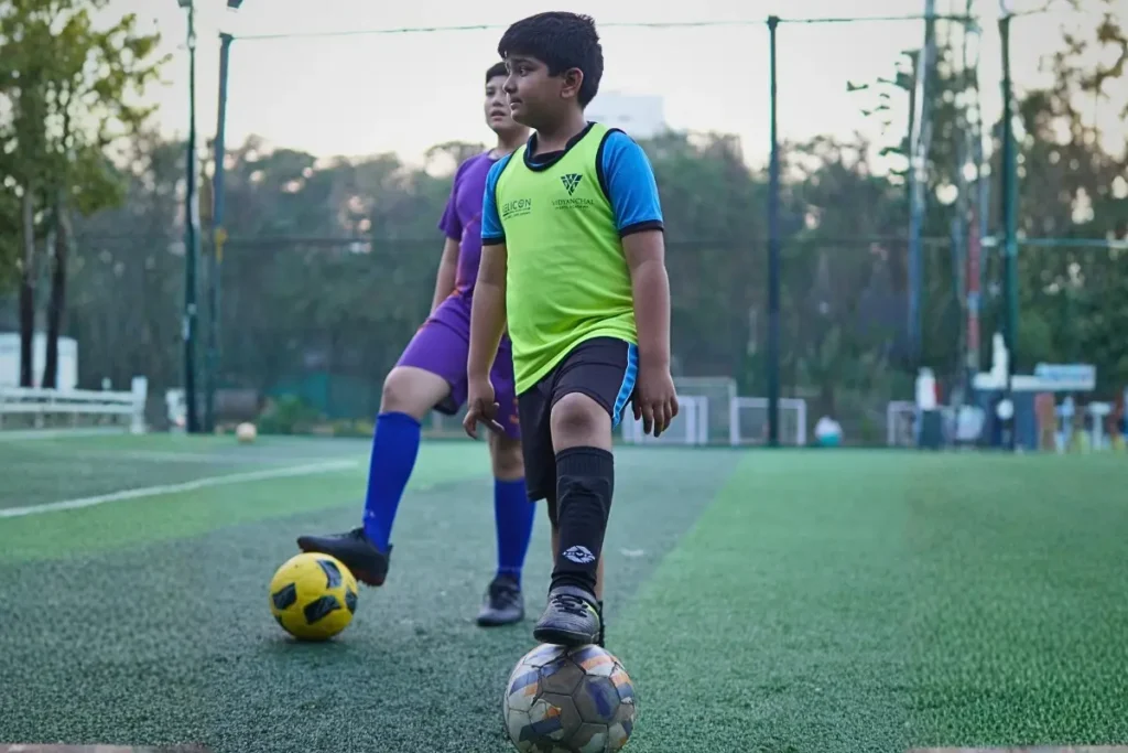Football ball size guide for kids and teenagers